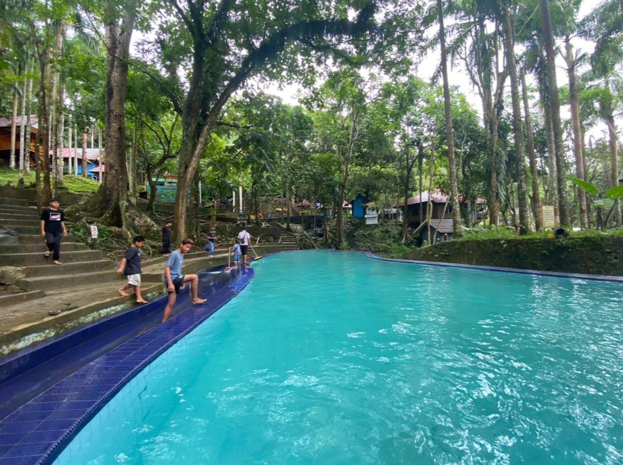 Hakata Lejja Near Natural Hot Spring Batu-Batu Exterior photo