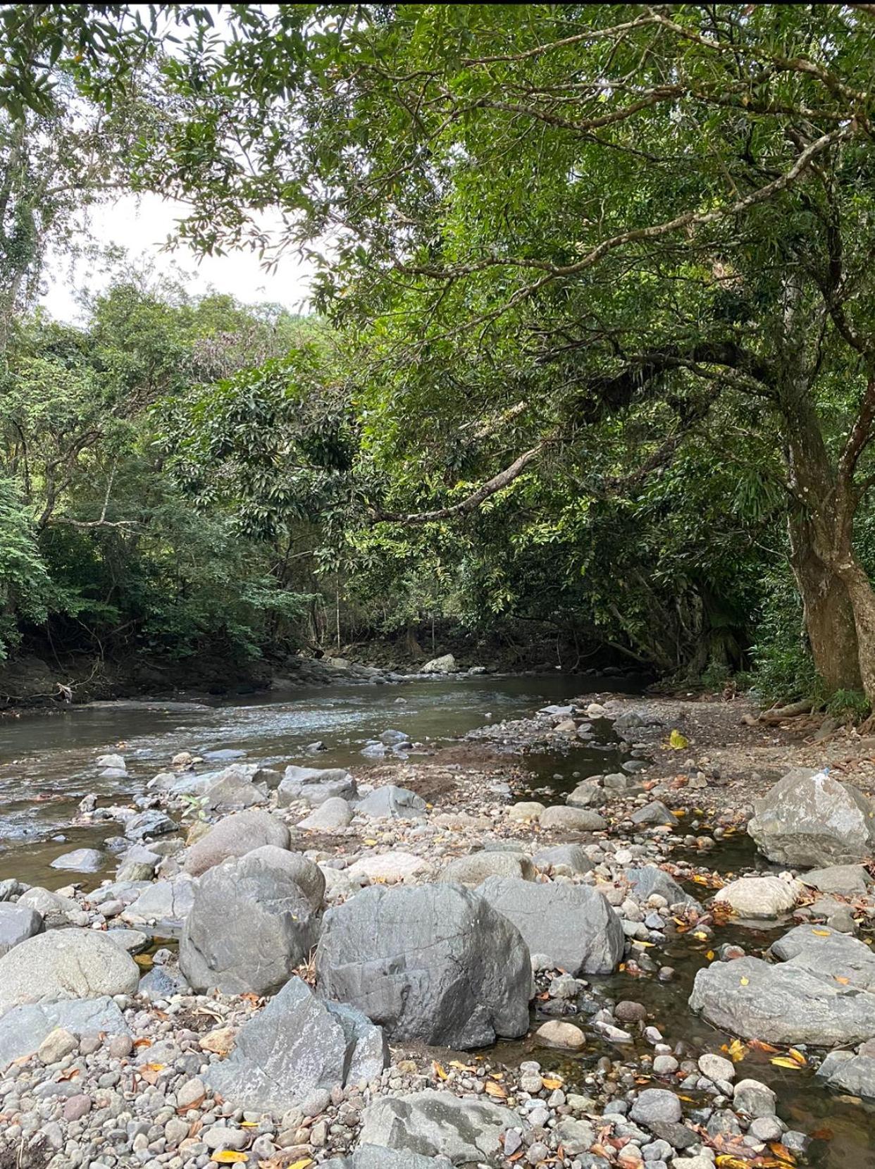 Hakata Lejja Near Natural Hot Spring Batu-Batu Exterior photo